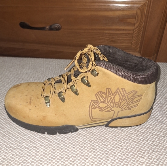 Timberland Men's Tan Hiking Boots In A Size 7M. Wotk, Hiking, Camping, Outdoor. - Picture 2 of 13